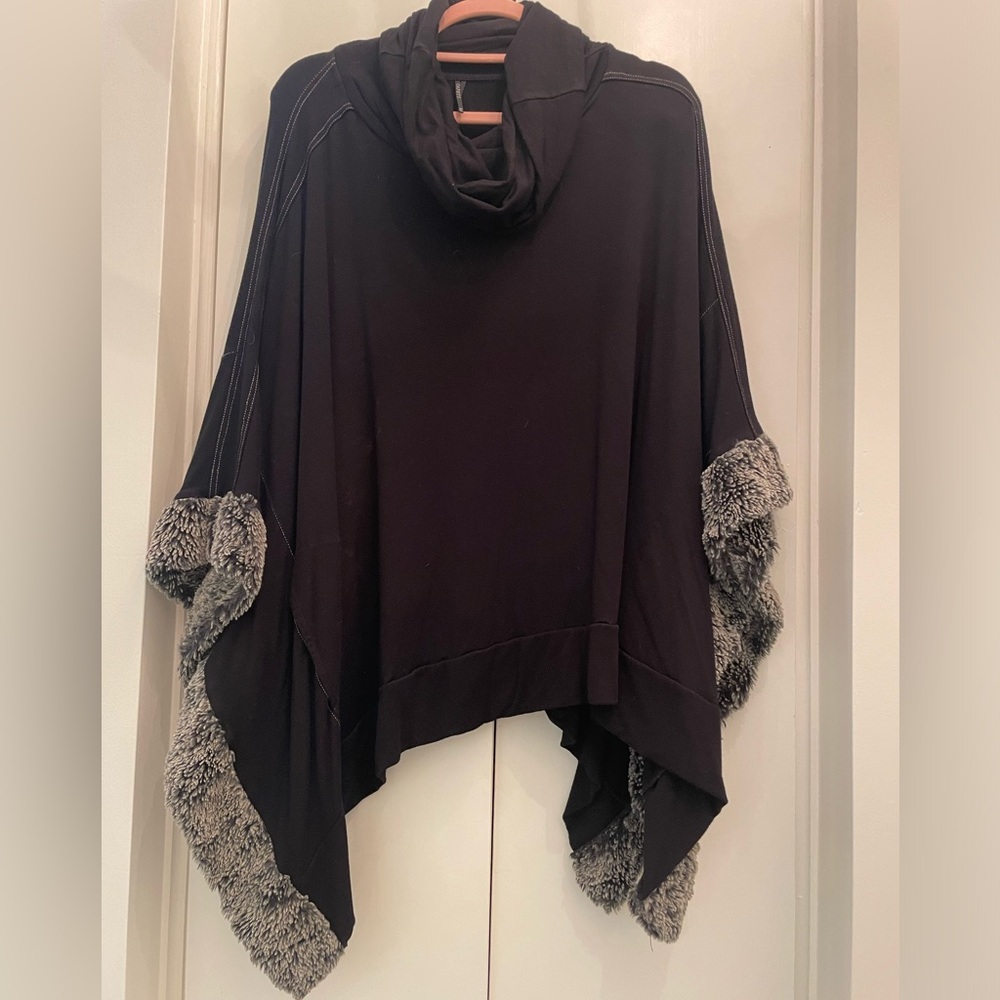 Capote medium poncho